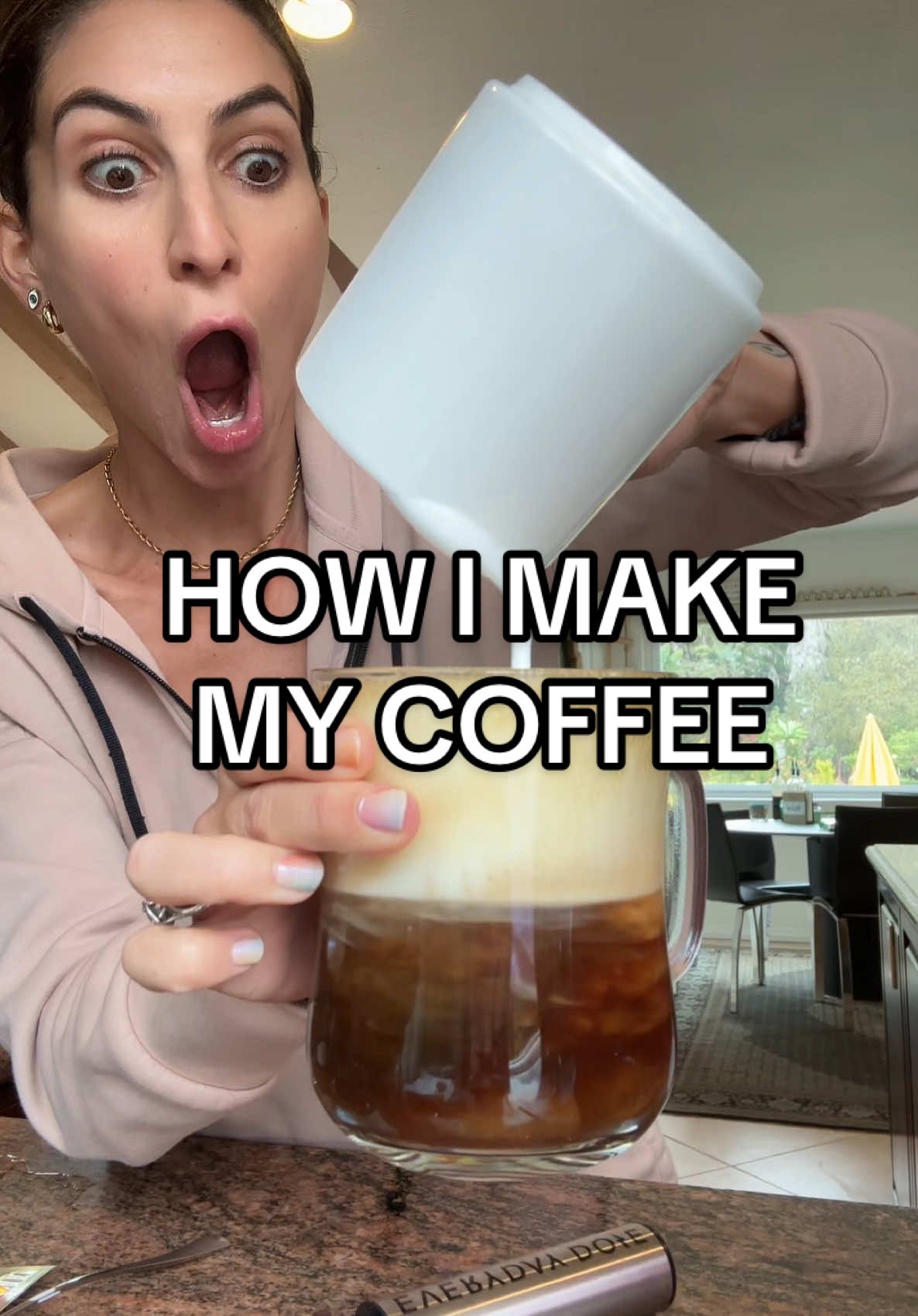 Low acid coffee that doesnt cause jitters, improves my mood, has collagen & mushrooms in it #coffeetiktok #coffeeathome #bestcoffee #coffeecreamer  @Everyday Dose mixed with water 1/4 cup whole milk, frothed Pinch if cinnamon Splash of vanilla Drizzle of honey