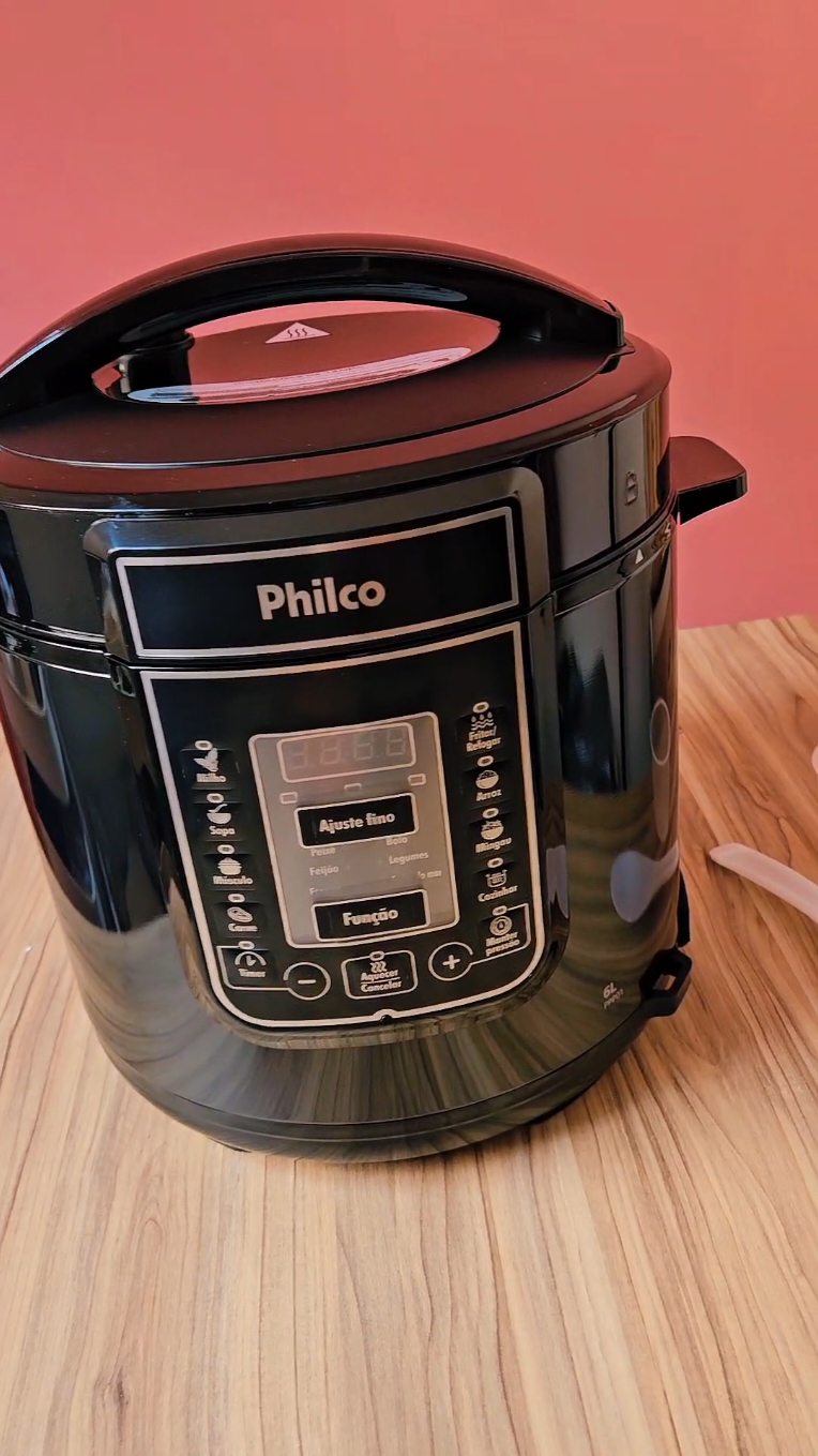 COMPREI UMA PANELA DE PRESSÃO ELÉTRICA  🥘 Essa é a panela de pressão digital inox PPP01P da Philco e eu fiz o unboxing e testei pra falar se vale a pena. Nesse vídeo fiz feijão, macarrão e carne de panela. #paneladepressao #gastronomia #eletrodomesticos 