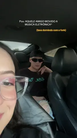 😂😂😂😂😂😂 foi só trocar e não durou 1 minuto dormindo @LEANDRO P.  #fyp #fouryou #vaiprofycaramba #amizade #musicaeletronica #videoviral #fyp #vaiprofyinferno👺🔪 