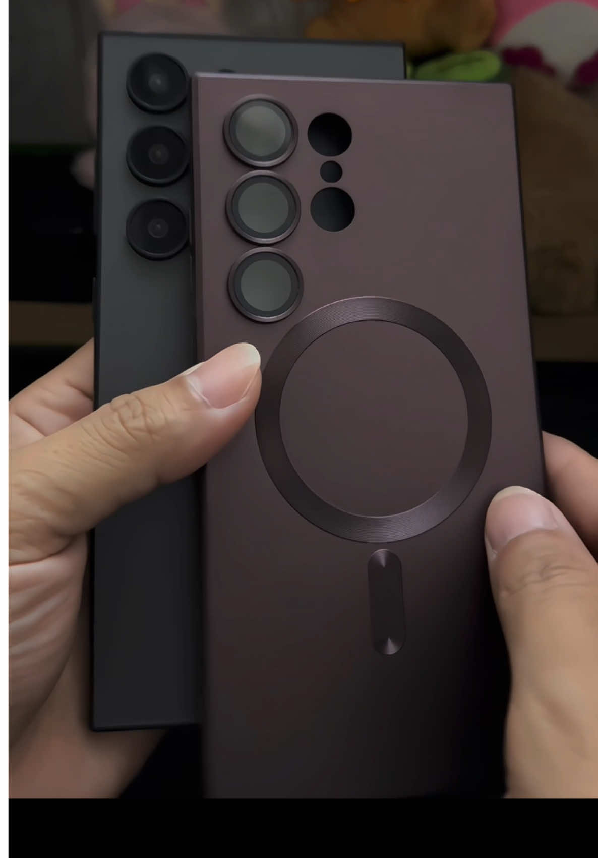 Đây là ôp lưng nhựa TPU tích hợp hỗ trợ tiện lợi cho các thiêt bị có MagSafe sạc không dây tương tự. Thiết kế mỏng nhẹ, chống sốc, bảo vệ máy tôt, vừa đảm bảo tính năng sạc nhanh mà không cần tháo ôp, giữ thầm mỹ hiện đại. Phù hợp cho người dùng yêu thích công nghệ và tiện ích! #oplungchongsoc #oplungsamsung #oplungs24ultra #oplungs22ultra #oplungs23ultra #oplungsieumong #xuhuong #LearnOnTikTok #opdienthoaidep 