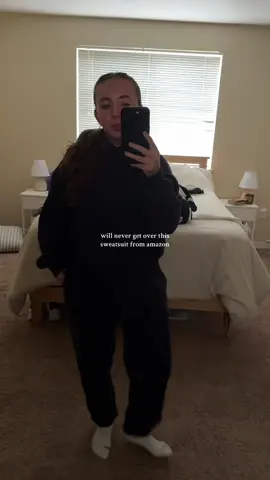 this set is currently on sale for black friday! its linked in my amazon storefront (in bio) under “black friday deals”🤍 #amazonsweatsets #amazonfinds #amazon #amazonmusthaves #amazonfashion #amazonsweats #amazonfavorites #amazondeals #amazonclothes #amazonhaul #creatorsearchinsights 