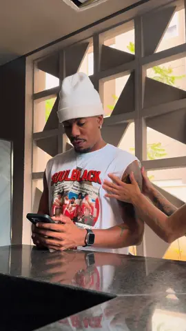 Sera que toda mulher é assim ? 🤡😂 . . . #meme #humor #casal #comedia 