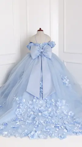 🩵 Deja que tu princesa viva su magia con nuestros vestidos✨ #3años #tresaños #fiesta #vestidosparaniñas #vestidos #niñas #birthday #cumpleaños #fiestade3años #fiestadetresaños #girls #calmate #comedia #vestidosparaniña #niñasfashion #presentació #vestidosdepresentacion #fyp 