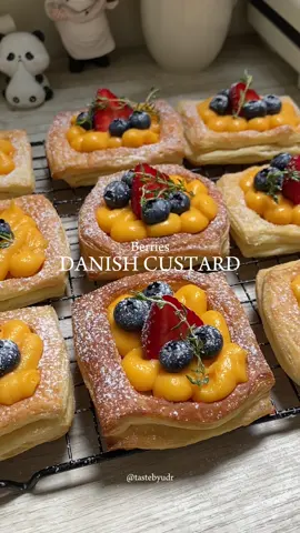 Bake this pretty pastry with my new aesthetic oven from @Ecohome Indonesia 🫐🍓✨ —— Berries danish custard✨ • • • • • • • #danishpastry #baking #pastry #custard #berries #puffpastry #bakingideas 