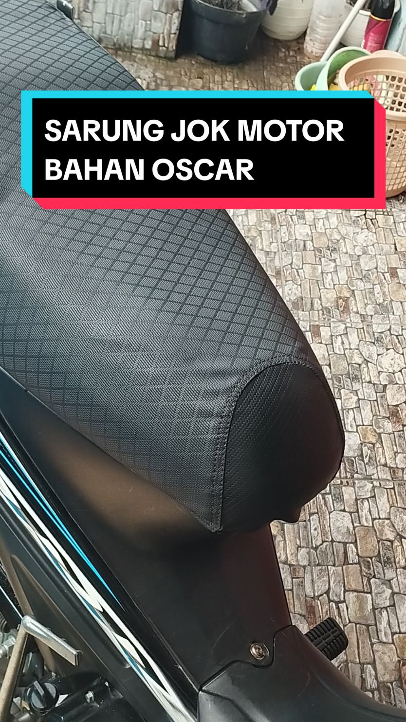 SARUNG JOK MOTOR BAHAN OSCAR #fyp #kulitsarungjokmotor #sarungjokmotor #RacunShopee #tutupjokmotor #pelindungjokmotor #pelindungjok #coverjokmotor 