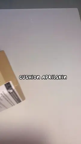 Vỏ ngoài xinh mà lỡ mua màu sáng quá🥹 