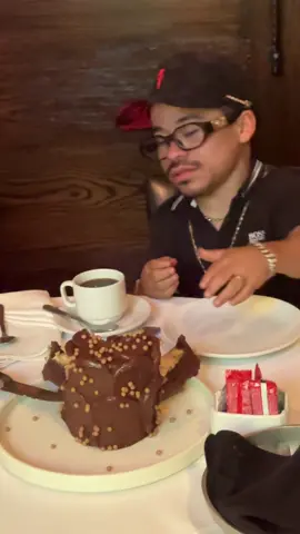 Mi hijo Liamborghini se pone celoso de el @Abel Saenz R. @Puga 😂