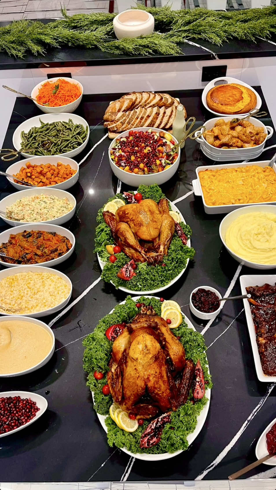 #thanksgiving #thanksgivingdinner #mealideas #holidaytiktok #thanksgivingrecipes #thanksgivingfood #foodtiktok #dinner