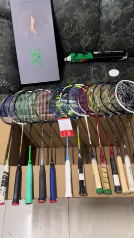 🏸 Vợt cầu lông 2hand chính hãng - Ax 100 4u 97%, 98%. - Lining 5td 4u, calibar 500 pro 4u, lining Lâm 4u fullbox.  - N99 chenlong 3u ,bladex sonar new 4u, lining 900 4u.  - 99 pro bạch hổ 4u,doura 7 3u, arc 11 tour 4u.  - Ryuga 2 pro 4u nội địa TH.  - 2 pro 3u nứt 10h, victor one piece wade ichimonji 4u nứt 11h, mizuno speedflex 7.0 nứt 11h. Gdtt tphcm #caulongvietnam #votcaulong #badminton #KTLbadminton 