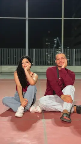 4 poses para vocês se inspirarem na hora das fotos, você toparia fazer um ensaio comigo? de onde você é? #caruaru #poses #posesparafotos #ensaiofotografico 