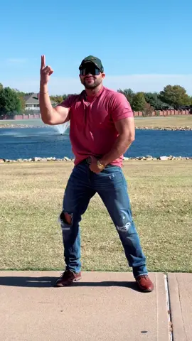 TRENDING DANCE BY TEXAS COWBOY 🇺🇸 #onthisday #fypシ #kanerogal #kiligpamore #duetwithme #trendingnow #trending #vloggerlifestyle #kingofchestbang #danceawesome #dancechallege #rogalbrothers #kanerogalreels #tiktokpinoy #trendingdance #fyp 