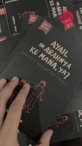 Inilah buku yang viral,  kalau dijadikan layar lebar seru ga ya? tolong komen dibawah!! #ayah #bukuayah #bukuviral #khoirultrian #ayahinialurnyakemana #produkviral #bukuinspirasi #originalbook 