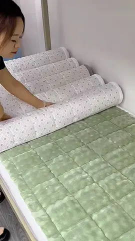 Dùng cho giường 1 người nằm. #chanmuadong #channhung #chanlong #chanlongtuyet #giadungtienich #giadungthongminh #tienich #shoptienich 