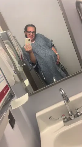 Planned C-Section 👶🏻  Sweet baby girl #2 made her arrival with a head full of hair ♥️ #csection #csectiondelivery 