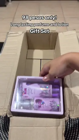98 pesos only! Perfume with lotion na 😭 #sweetmoonperfumelotionsetgiftforwoman #sweetmoonperfumelotionset #sweetmoonperfumeandlotionset 