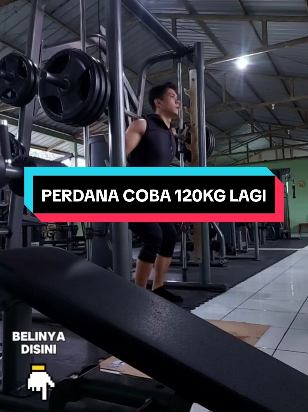 Perdana coba squat 120kg lagi 💪 outfit by flexzone  . #bajusport #sportwear #flexzone #workout #gym 