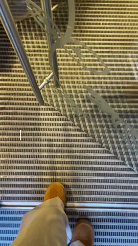 Enjoy the little tour of our shop!💚🛍️ #southtyrol #sterzing #shoppingfun #OOTD #kidsfashion #kidstiktok #fashiontiktok #newcollection #guess #lilatelier #clothes #trendy 