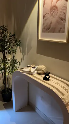 استديو بوهيمي والتصميم بسعر محد يتوقعه ابداً  🔥🤌🏻 الواقع اني كل شي سويته بيدي الثنتين 🙏🏻🤍 #استديو #بوهيمي #مودرن #شقق #ايجار #الخبر 