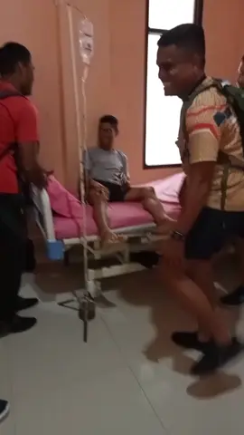 Ketika Kamu Sakit dan di jengguk sama Letting 🤣🤣🤣 Auto jadi bahan bully 🤣🔥 #fyp #tniad #thewolf #3112 