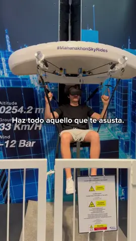 El miedo puede frenarte, pero el arrepentimiento te perseguirá. Incluso si fallas, al menos lo intentaste, y así es como creces. La vida es demasiado corta para preguntarte 