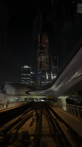 اخيراً مترو الرياض 🤩 #fyp #foryou #مترو_الرياض #riyadh_metro #قطار_الرياض 