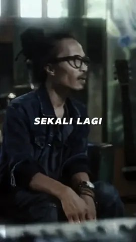 Sampai kini keajaiban itu masih saya tunggu.. • 🎶Sekali Lagi || @ipanglazuardi • • 𝙎𝙪𝙥𝙥𝙤𝙧𝙩 & 𝙁𝙤𝙡𝙡𝙤𝙬 _ @zona_musik42 ______________________________ • #sekalilagi #ipanglazuardi #bip #liriklagu #hitsrecords #lirikmusik #nostalgia #laguhits #musikhits #mtvampuh #2000s #musik #musikhits #musiklawas #bandhits #band2000an #musicvideo #trending #viralmusic #musiclyrics #90s #lagukenangan #storyhits #MusikIndonesia #lagunostalgia #lirikvideo  #instamusic 