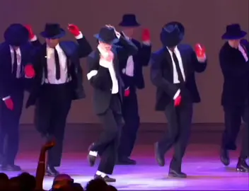 Dangerous live at MTV VMAs 09/07/1995✨️ #michaeljackson #mj #mjfan #dangerous #neverland #moonwalker #smoothcriminal #peterpan #applehead #kingofpop #michaeljacksonsounds #michaeljacksonfan #paravoce #viraal #viral #fyp #foryou #foryoupage #fypageシviral #fypageシ #mjcrew #mjinnocent 