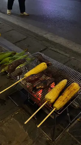 📍68 Tạ Quang Bửu  Khoai nướng, ngô nướng có sốt  Mời mọi người qua chơi