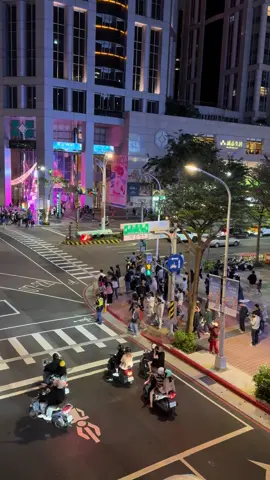 Ở đài Bắc chắc ai cũng đến ngã tư này rồi nhỉ #nguoivietnamtaidailoan🇻🇳🇹🇼 