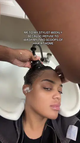 Like how inconvenient would that be? #fyp #creatorsearchinsights #fy #viral #blackgirlmagic #blackhair #pixiecut #salon #salonlife 