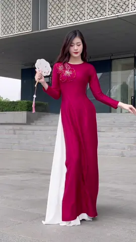 Sang quá 🥰 tông đỏ đô sang lắm luôn ạ #aodaidinhket #aodaime #aodaithietke #aodaime #aodai #aodaiquynhnguyen 