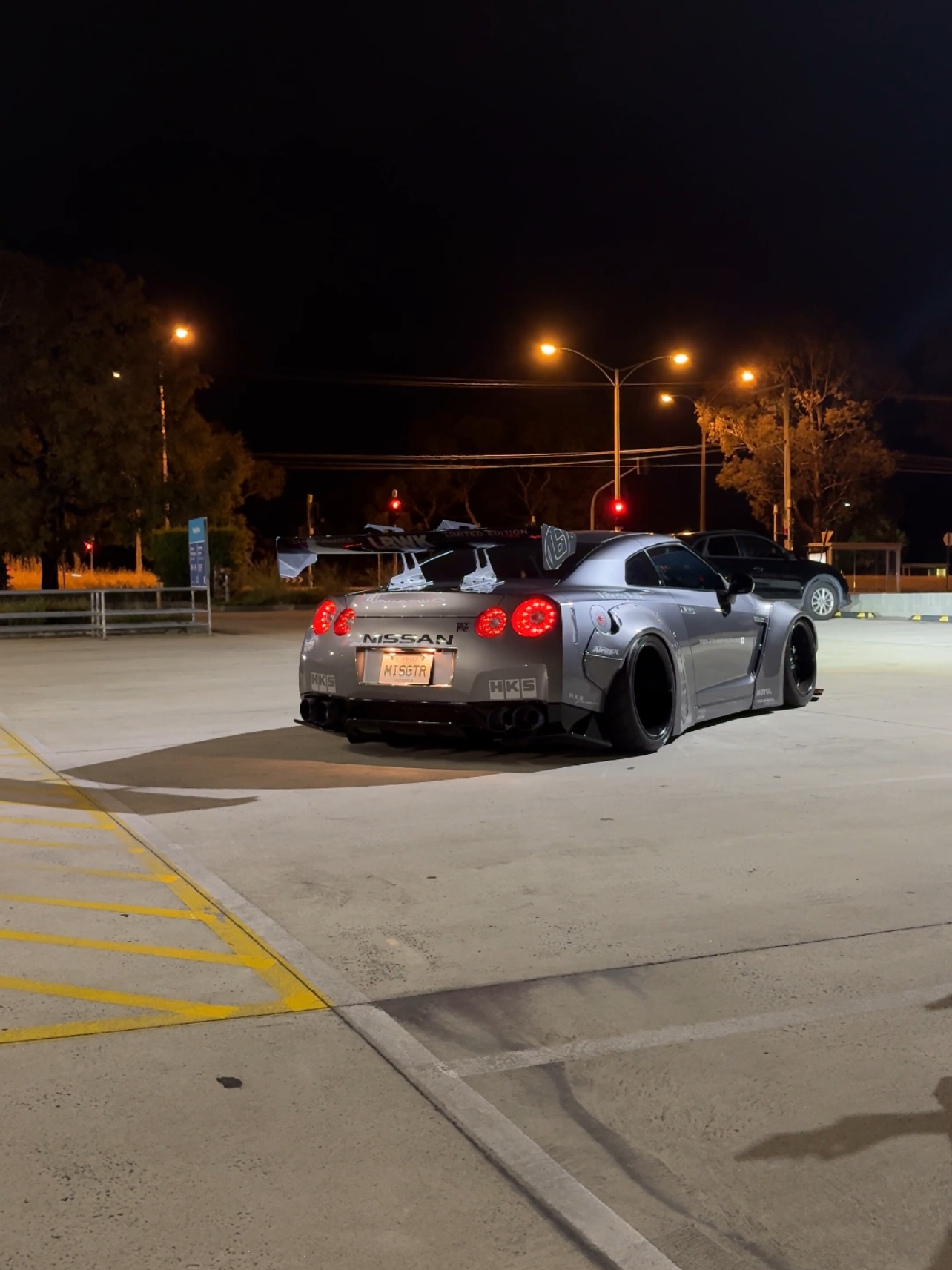 R35 libertywalk with Ak47 map. #r35 #gtr #gtrr35 #r35gtr #cargirl #libertywalk 