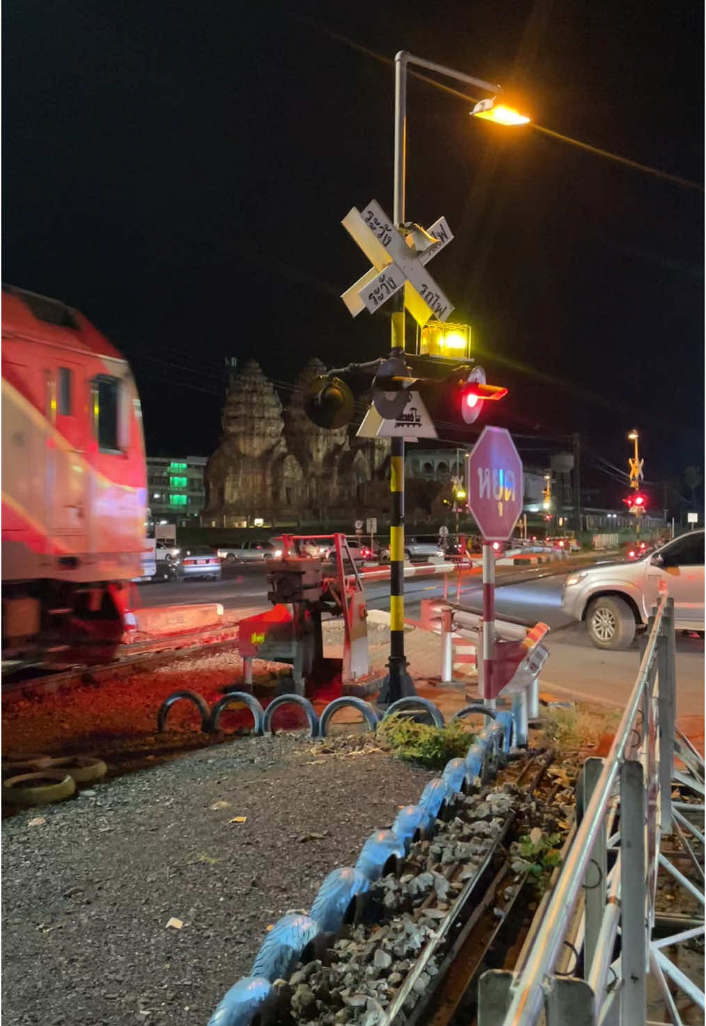 อุตรวิถี 9 กรุงเทพอภิวัฒน์-เชียงใหม่ #เด็กชายรถไฟ #รถไฟซิ่ง #รถไฟปูนปู๊น🚂 #สถานีลพบุรี #ถ่ายทุกที่ที่มีรถไฟ 