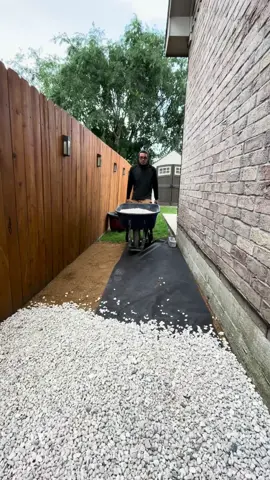 Creating A Limestone Gravel Path With Black Step Stones #homeproject #landscapeideas #homerenovation #gardentok #makeover #transformation #DIY #gravel #gardenideas #luxuryhomes #patiomakeover #ASMR #houstontx #asmrsounds #pavers #backyardtransformation #houstonhomes #beautifulhome #beatifulhouses