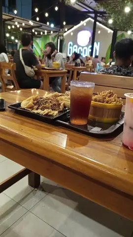prank bolo mentahan#gacoan #gacoansemarang #megacoan #mentahan #makanmalam #dinner 