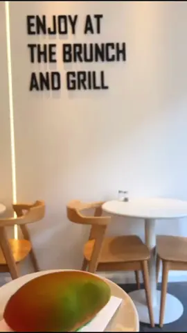 Trompe oeil mangue 🥭  #antwerp #toast #trompeloeil #mango #brussels #abdijstraat #lunch #pourtoii #xybzca #brunch #hallal 