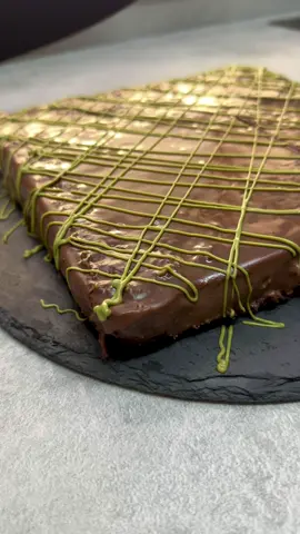 Dubai chocolate brownies #brownies #dubaichocolate #pistachio #dessert #Recipe #cooking #cake 