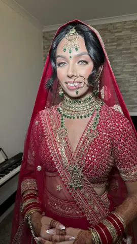 When you forget to capture the reception look 🤦🏻‍♀️  #makeupartist #hairstylist #BridalBeauty #WeddingMakeup #punjabibride #indianbride #asianbridal #CapCut