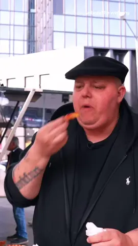 die MÜSST ihr PROBIEREN!😮‍💨 #berndzehner #bestworschtintown #frankfurt #currywurst 