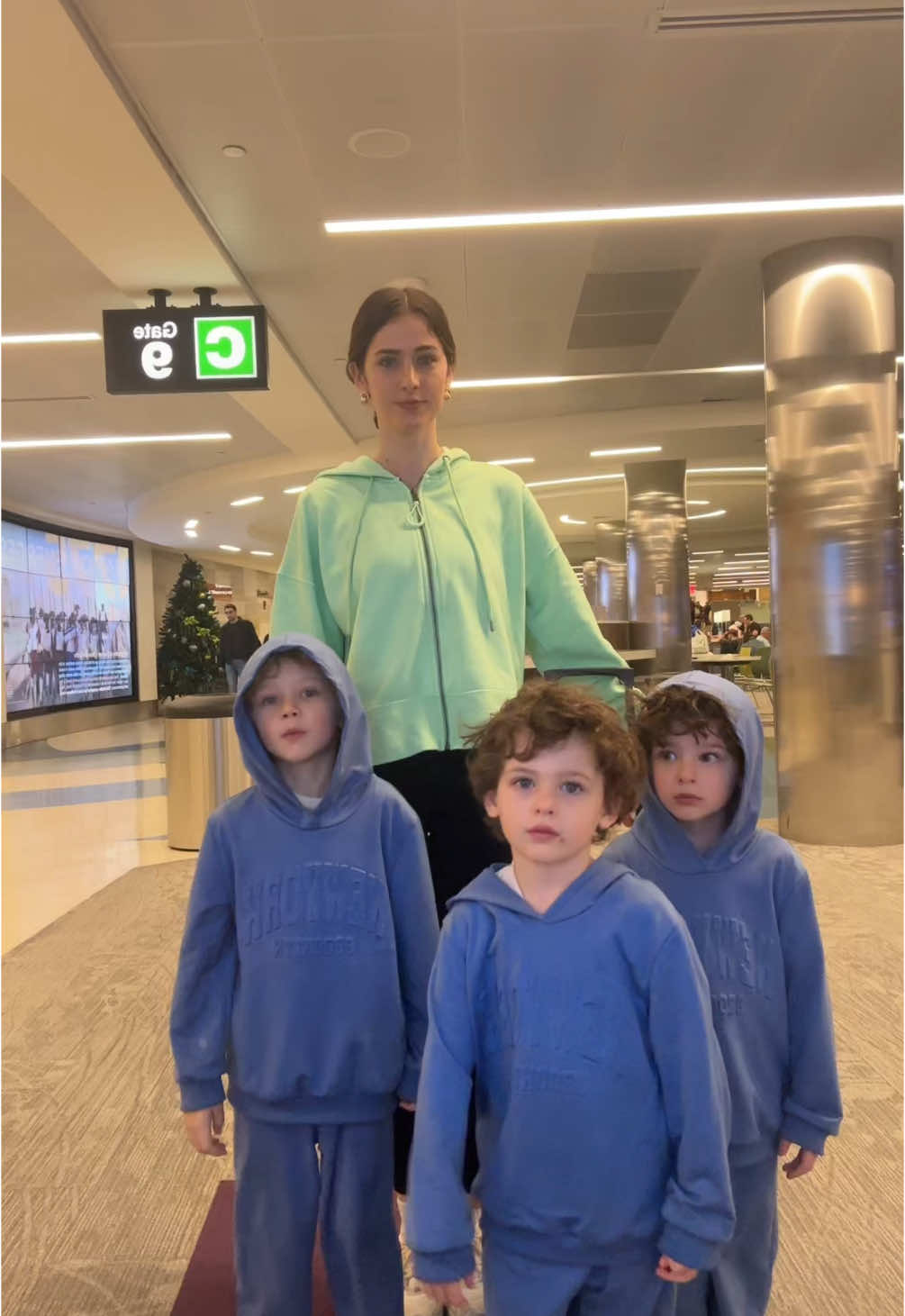 Another trip with my babies 🌴☀️ #mom #MomsofTikTok #travel #parents #fyp 