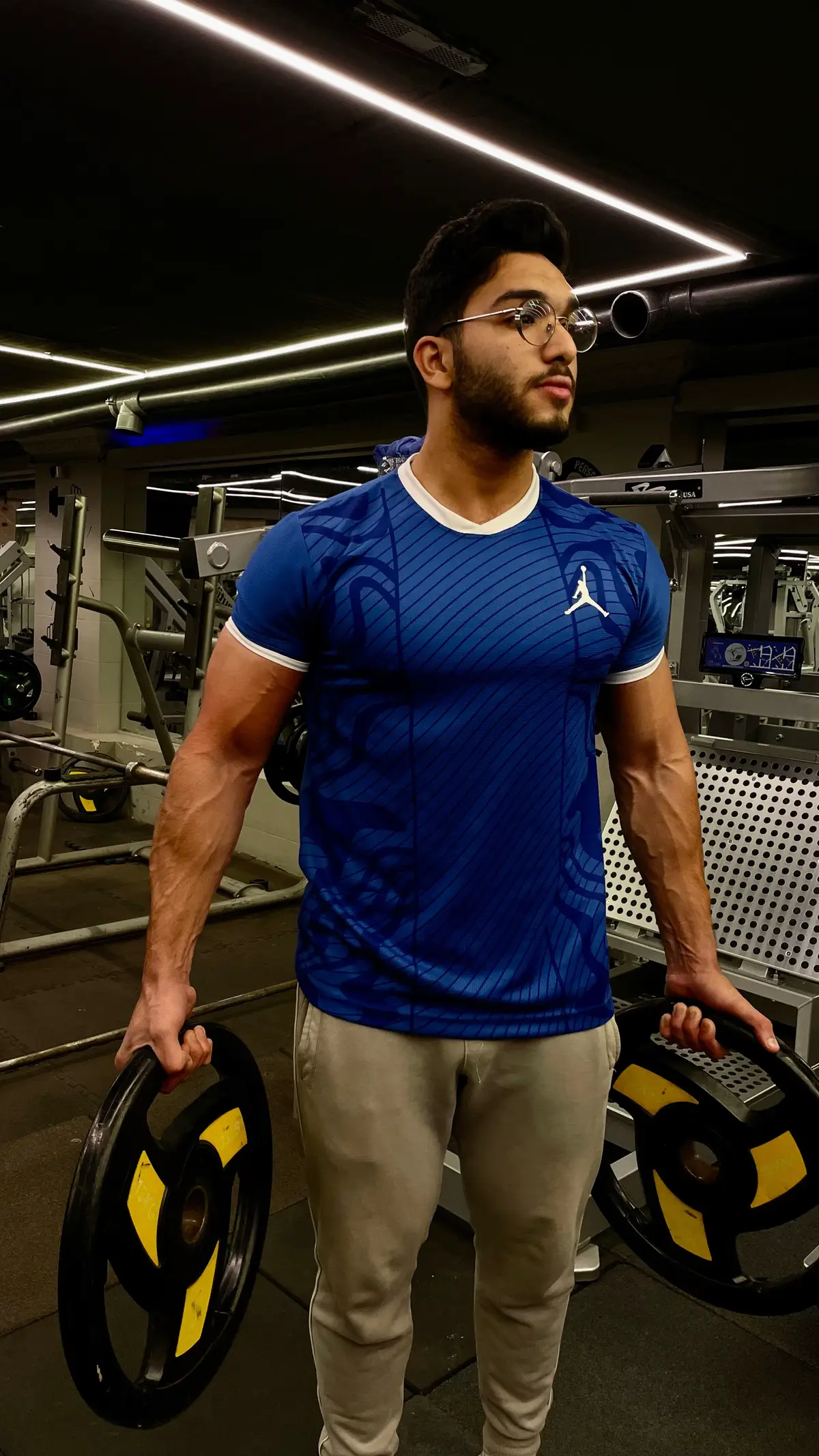 #foru #for #foryoupage❤️❤️ #foryou#fyp #f #greenscreen #gym #workout #Fitness #mma #cupcut #trendingvideo #treanding #videoviral #explore 