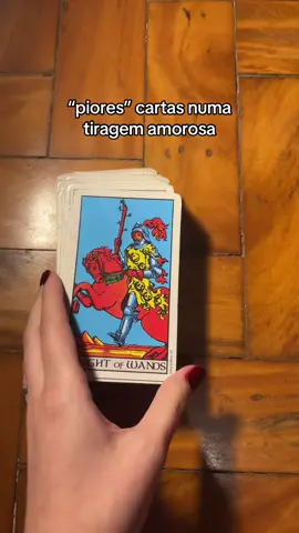 chega a dar um arrepio #tarot #taro #tarologa #fyp #witchtok 