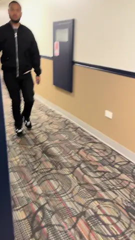 I always find a way to surprise my mom in some way and her reaction just gets better and better , this time we added my aunt and it was hilarious! THANKFUL to be able to do these things and grateful that this Thanksgiving we will spend it all together!!! #grateful #thanksgiving #thanksgivingsurprise #family #reunion #reunionfamiliar 