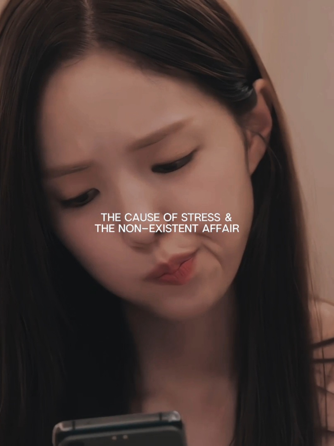 lmfao heejoo lowkey made it look like shes having an affair w/ her kidnapper and make her composed and calm man lose his mind and im here for it || scp: kdscnepacks (on IG) #whenthephonerings #whenthephoneringskdrama #kdrama #kdramaedit #baeksaeon #hongheejoo #chaesoobin #yooyeonseok #aldariyaly #fyp #viral 