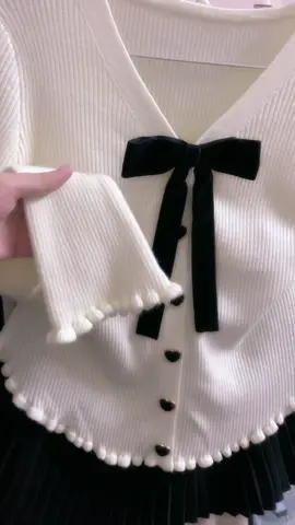 Ai chờ ai chứ tuii đang chờ các bác iuu vô Giỏ ngắm nè ❤️❤️🛒🛒 #aolennu #aolenxinh #phoidoxinhxinh #aolenqc #tet #giangsinh #reviewlamdep #foryou #fyp #review #goclamdep #trend 