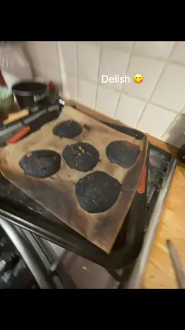 Scrumptious 😍 #burnt #cookie #burntcookies #fyppppppppppppppppp #fyp #viral_video #onfire 
