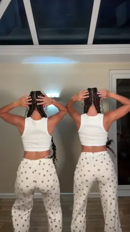 Bad bih, she so ghetto 🤝🏽😌 #dance #foryou #ghetto 