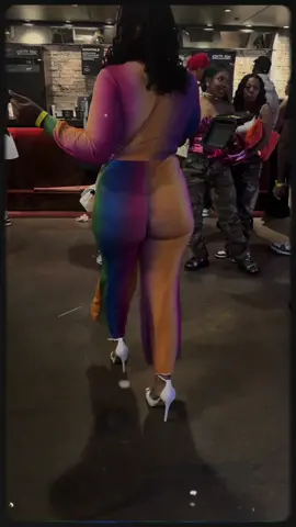 Calling all the baddies with motion… 