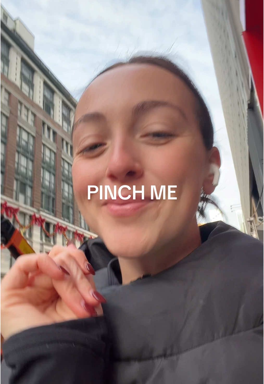 this was such an exciting start to my day  #newyork #nyc #macys #macysdayparade #thanksgiving #livinginnewyork 