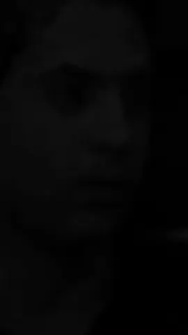 بروحك جم سمه وما غيمت وياي عليه تزخ عطش ومنشف السبعه بكصايب يا حلم شديت روحك خيط خيطك من يمر دخان ما گطعه ثكلت بروحي جثه و مالكت جناز وخيالك كمت اشوفه منين ماضيعه اليسافر للبجي ياخذ عيوني متاع على جفني اولام جايه مخيطه الدمعه الیفارگني شبر ابقى التفتله سنين و تاتي بكل جرحجزء 3 | علي رشم #شعر  #شعراء_وذواقين_الشعر_الشعبي  #شعر_شعبي_عراقي  #تصاميم_فيديوهات  #حيث_انا  #علي_رشم 